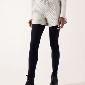 NWT Athleta apres ski solstice quilted shorts in albacore grey.